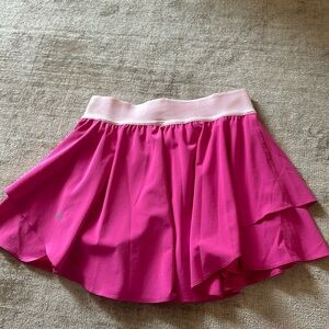 SOLD OUT EVERYWHERE ‼️‼️LULULEMON PINK SKORT SIZE 4 🩷🩷